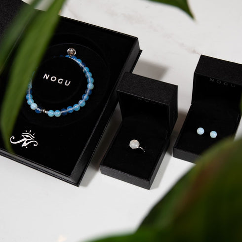 Opal-Mondstein | 925er Sterlingsilber | Mini-Edelstein-Ohrstecker